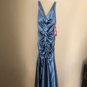 Long formal mermaid dress size 10 (runs small)